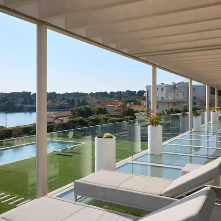 6 Bedrooms With A Heated Swimming Pool Antibes